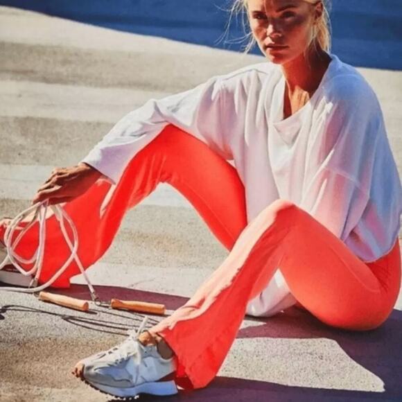 Free People Movement Hot Shot Flare Women Stretchy Leggings Size Medium/Large - Picture 1 of 8